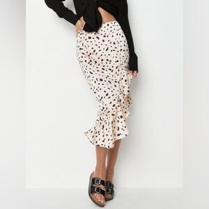 NWT Missguided Asymmetrical Cream and Black Animal Print Skirt Size 10